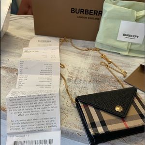 Burberry wallet Purse with gold link chain